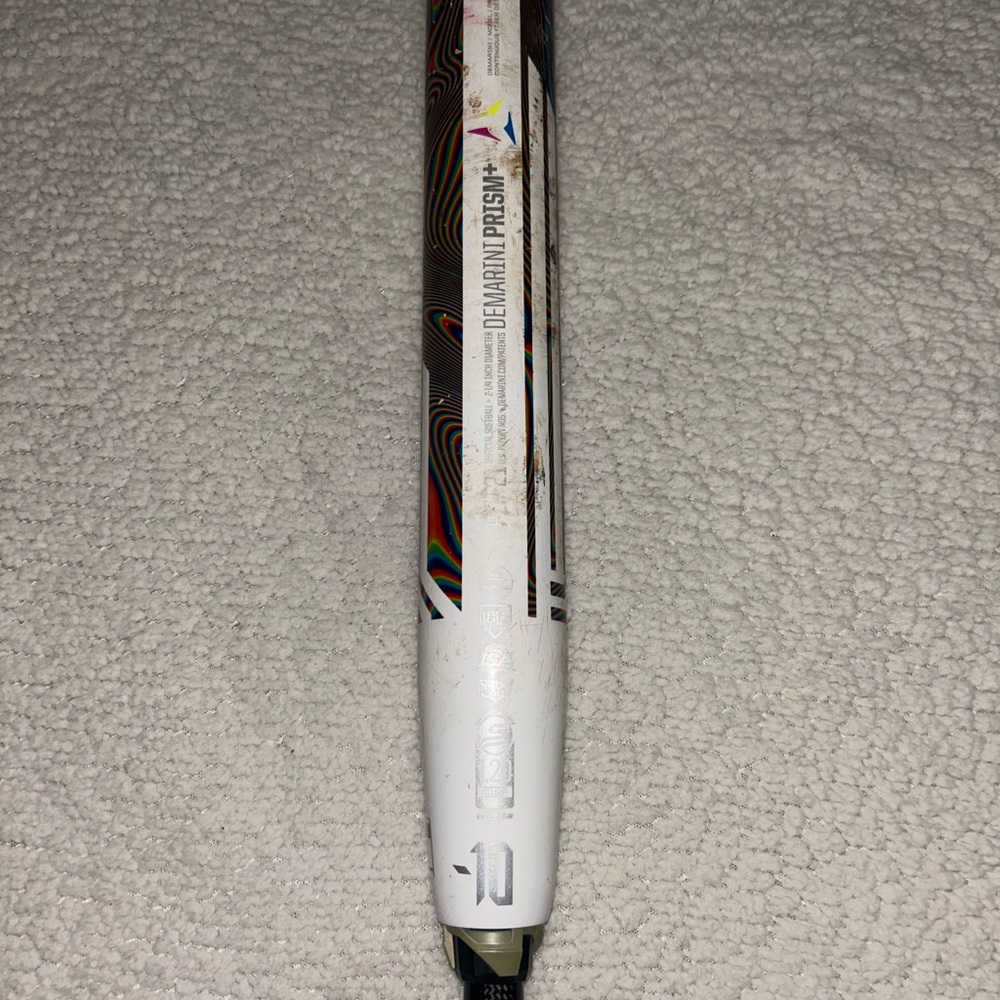 White and Red Minimalist Ballpoint Pen